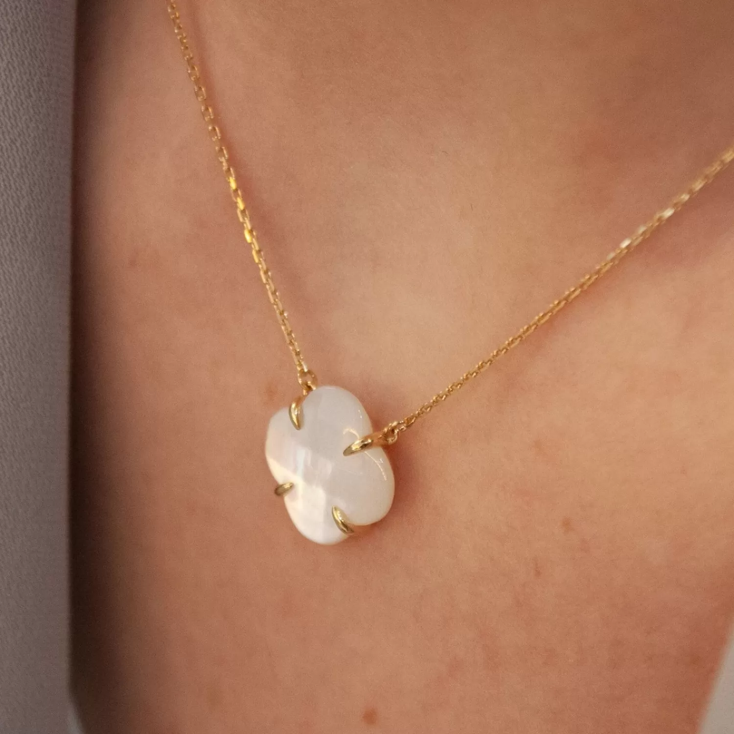 The Alkemistry Morganne Bello 18Ct Yellow Gold Victoria Clover Mother Of Pearl Necklace Sale