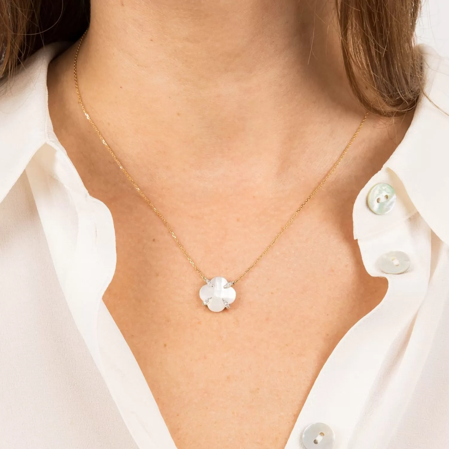 The Alkemistry Morganne Bello 18Ct Yellow Gold Victoria Clover Mother Of Pearl Necklace Sale