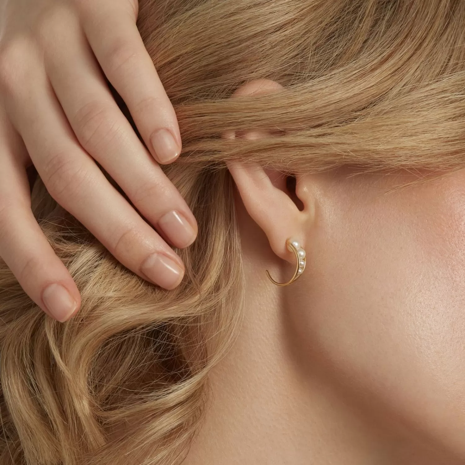 The Alkemistry Ruifier 18Ct Yellow Gold Morning Dew 8 Pearl Droplet Earrings (Pair) Sale