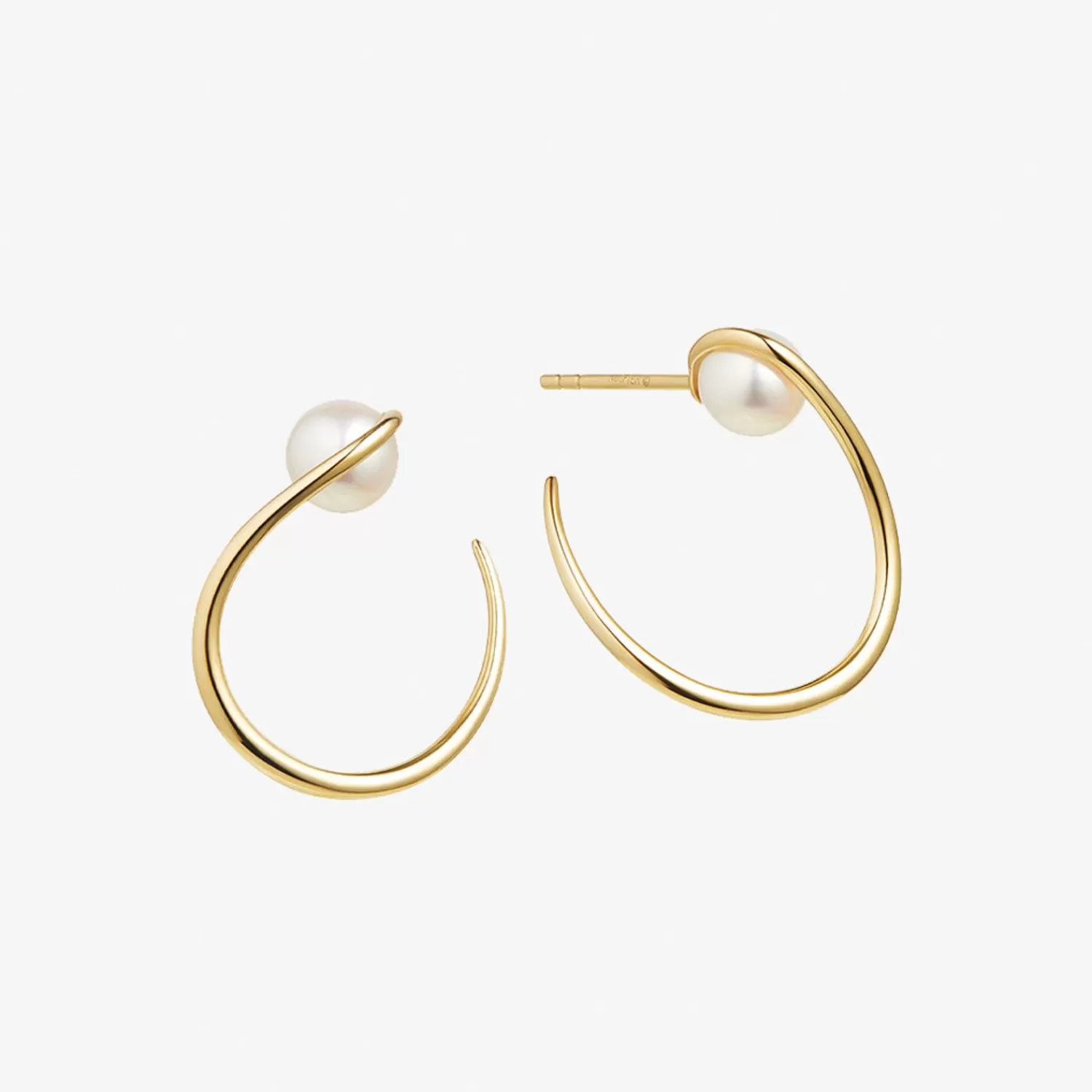 The Alkemistry Ruifier 18Ct Yellow Gold Morning Dew Akoya Pearl Hoop Earrings (Pair) Shop