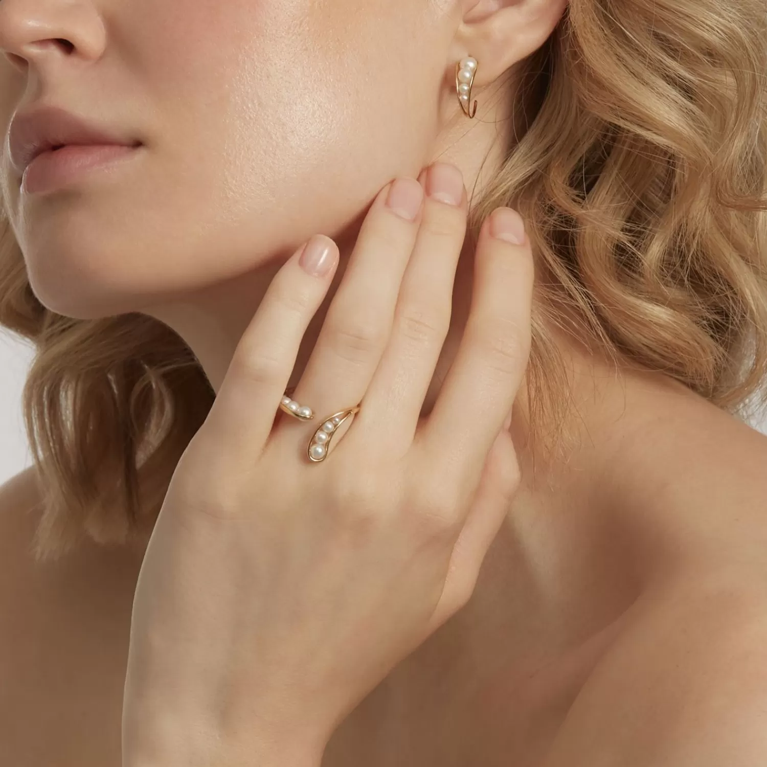 The Alkemistry Ruifier 18Ct Yellow Gold Morning Dew Droplet 8 Pearl Ring Online