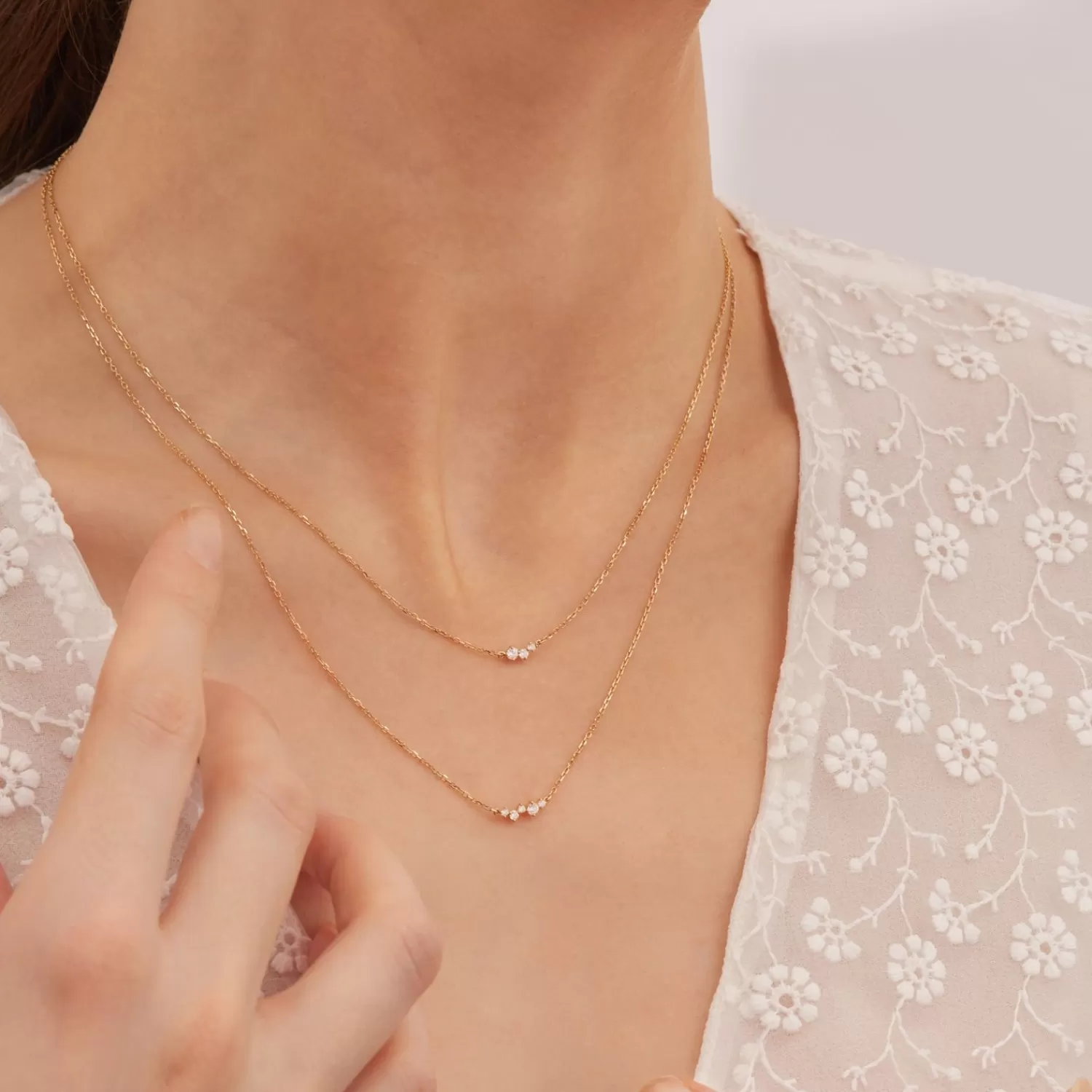 The Alkemistry Ruifier 18Ct Yellow Gold Scintella Alpha Ray 3 Diamond Chain Necklace New