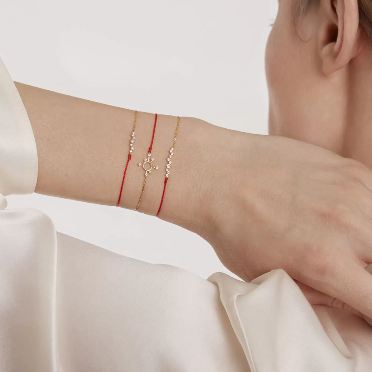 The Alkemistry Ruifier 18Ct Yellow Gold Scintilla Deca Ray 10 Diamond Red Cord And Chain Bracelet Best
