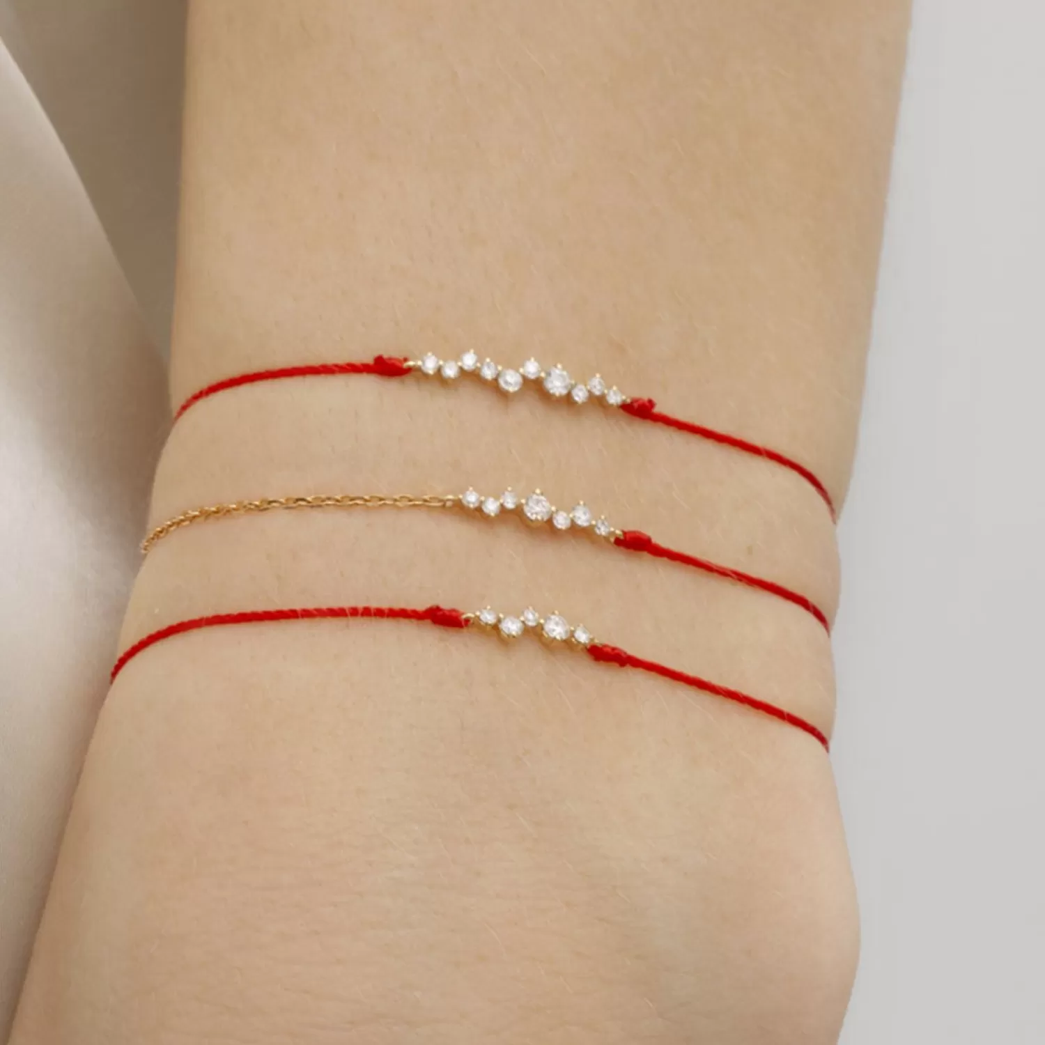 The Alkemistry Ruifier 18Ct Yellow Gold Scintilla Deca Ray 10 Diamond Red Cord Bracelet Store