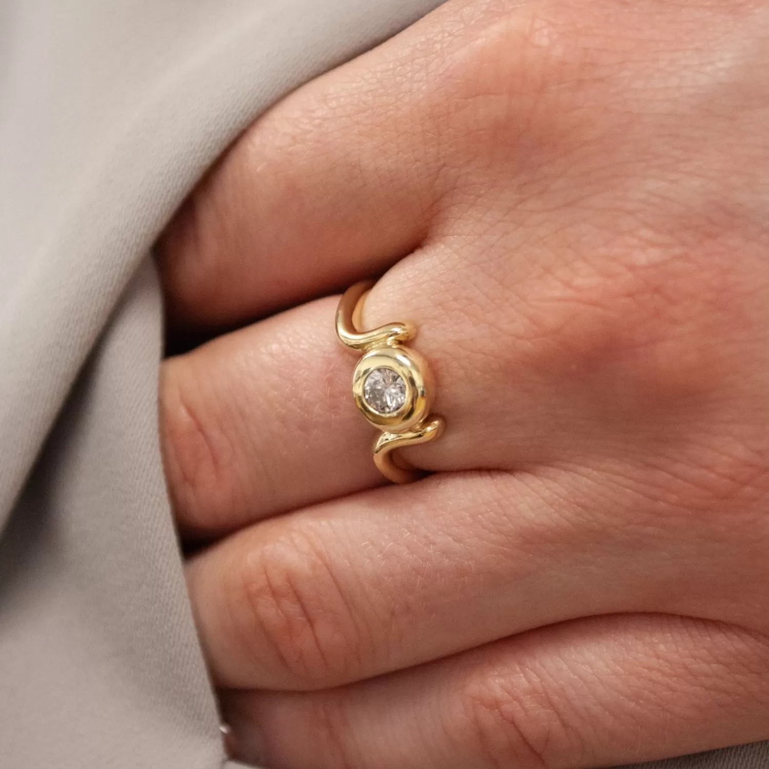 The Alkemistry Vintage - 18Ct Gold, Art Dec Diamond Ring Fashion